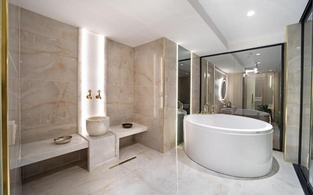 Картинка Walton Gardens Pera Hotel 4*