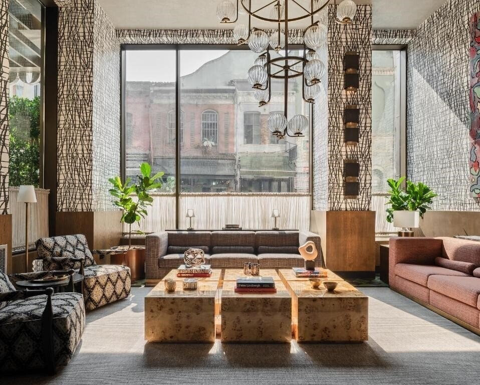 Готель Root Karakoy 3*