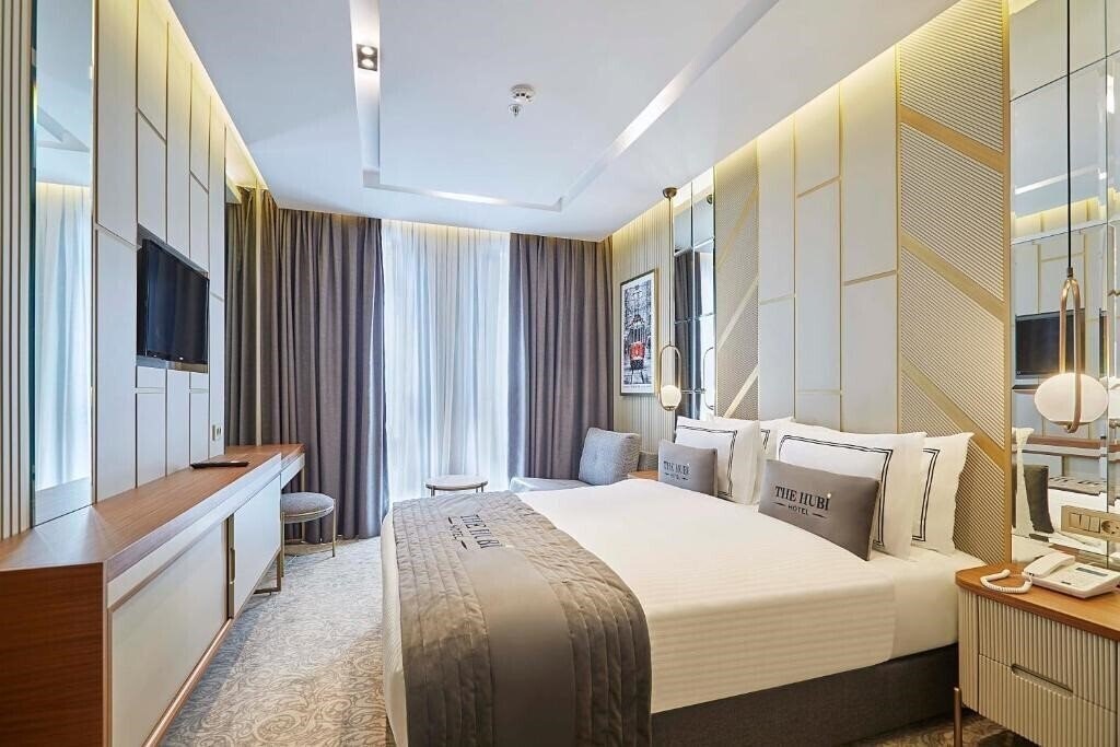 Готель The Hubi Hotel 4*