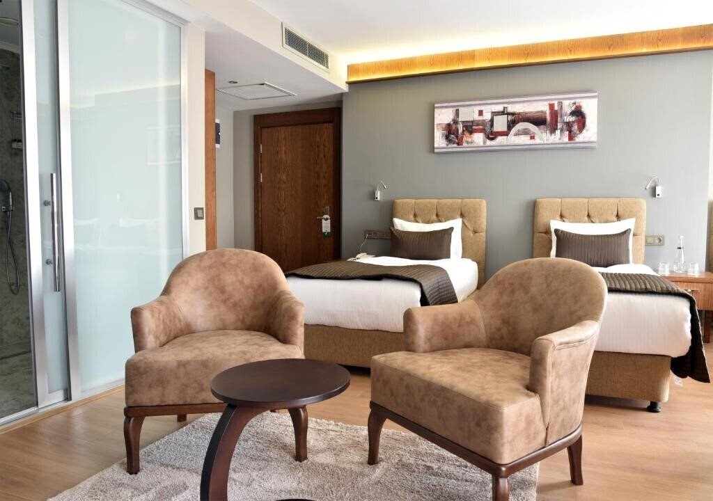 Зображення The Elegant Hotel 4*