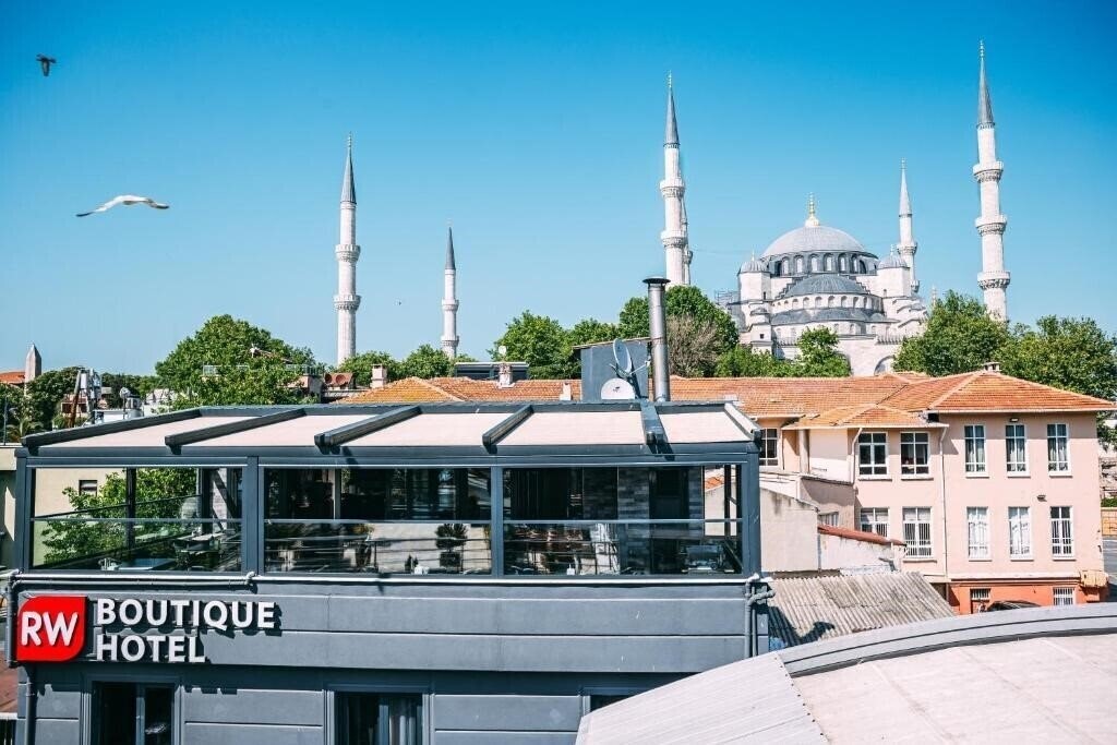 Готель Rw Boutique Hotel 4*