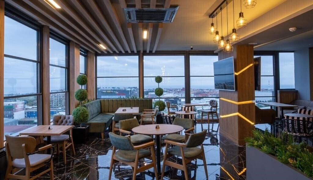 Зображення Ramada Encore By Wyndham Istanbul Avcilar 3*