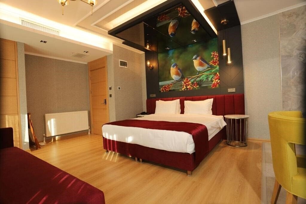 Готель My Garden Suites 3*