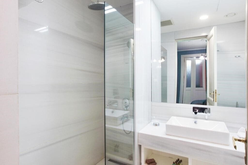 Изображение Lina Hotel Taksim Pera 4*