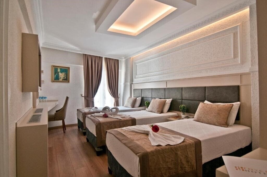 Фото Royce Hotel 3*