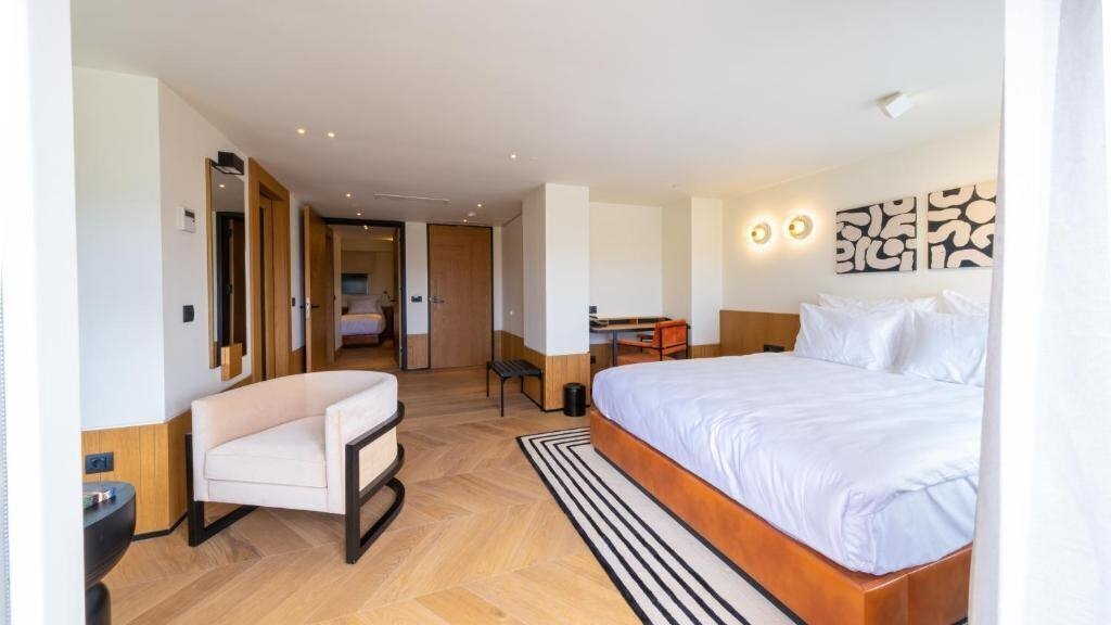 Изображение The Gift Hotel 4*