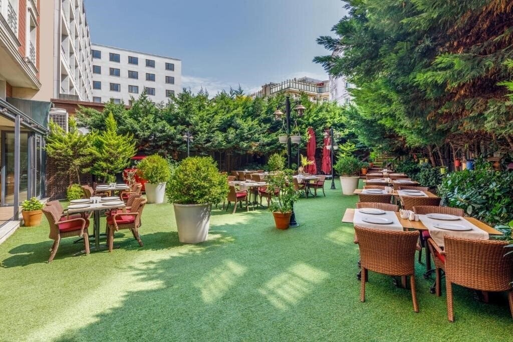 Готель Vicenca Hotel 4*