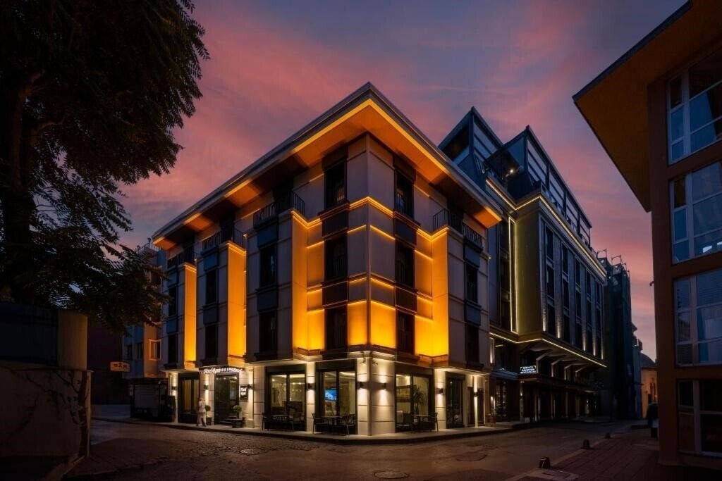 Отель Ravi Hotel 3*