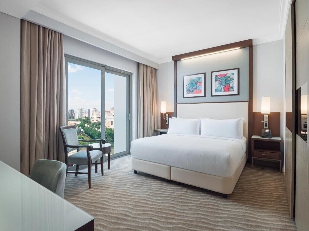 Готель Selectum City Atasehir (ex. Silence Istanbul Hotel & Convention Center, DoubleTree by Hilton Istanbul Atasehir Hotel & Conference Centre) 5*