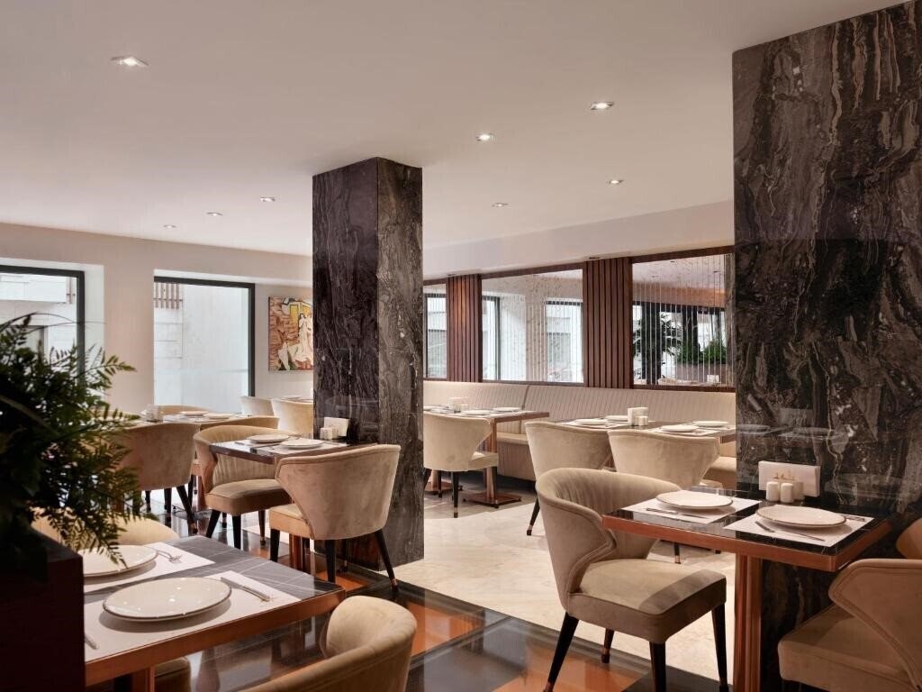 Готель Shining Star Hotel 4*