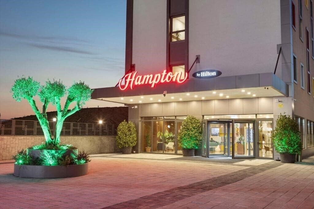 Отель Hampton By Hilton Istanbul Airport, Arnavutkoy 4*