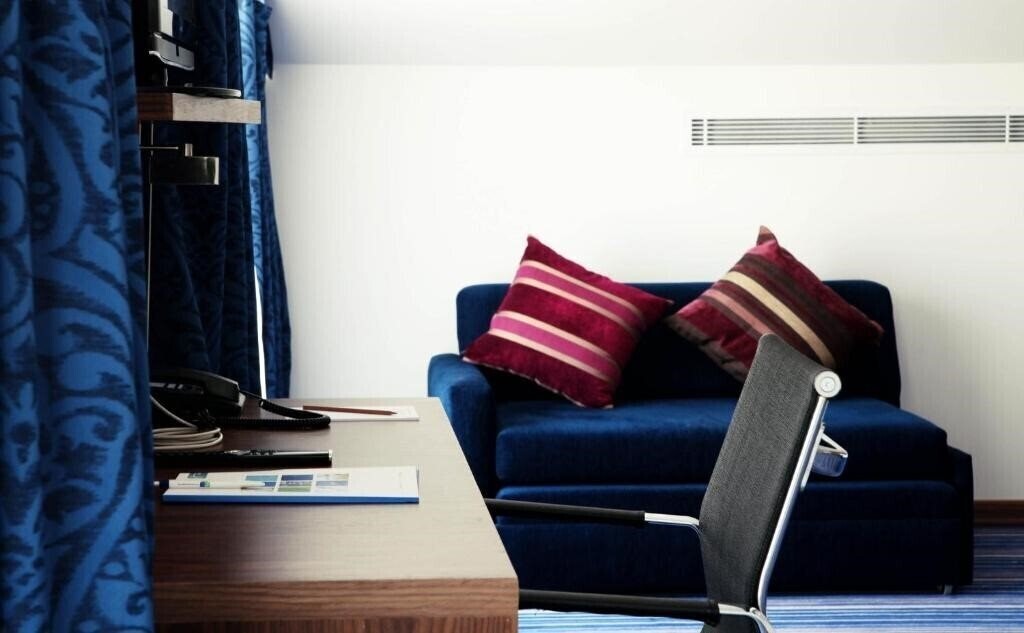 Отель Holiday Inn Express Istanbul Altunizade by IHG (ex. Holiday Inn Express Altunizade) 3*