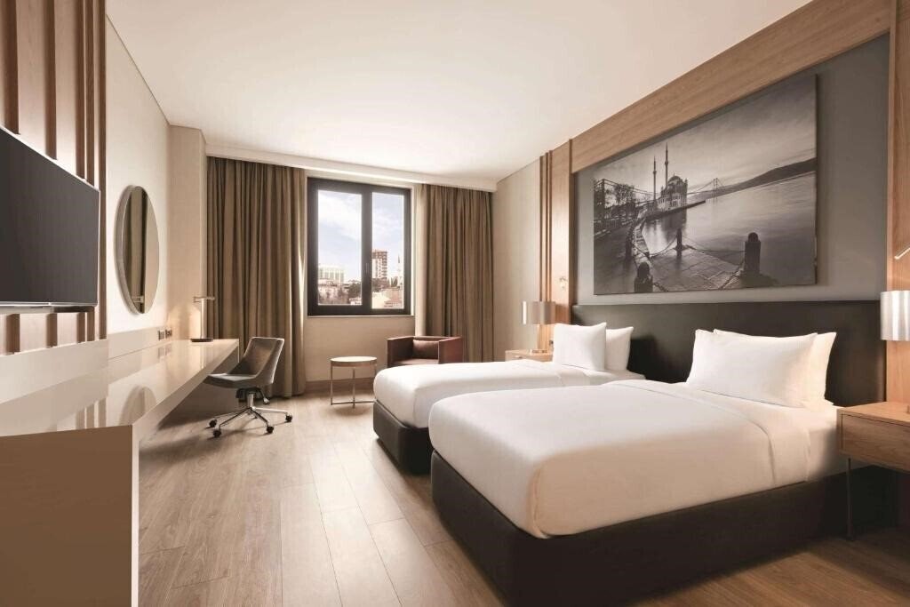 Фото Tryp By Wyndham Istanbul Basin Ekspres 5*