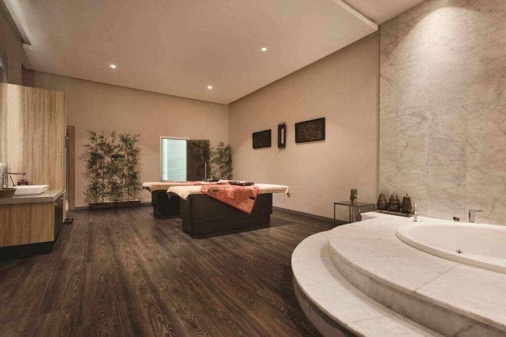 Фотография Tryp By Wyndham Istanbul Basin Ekspres 5*