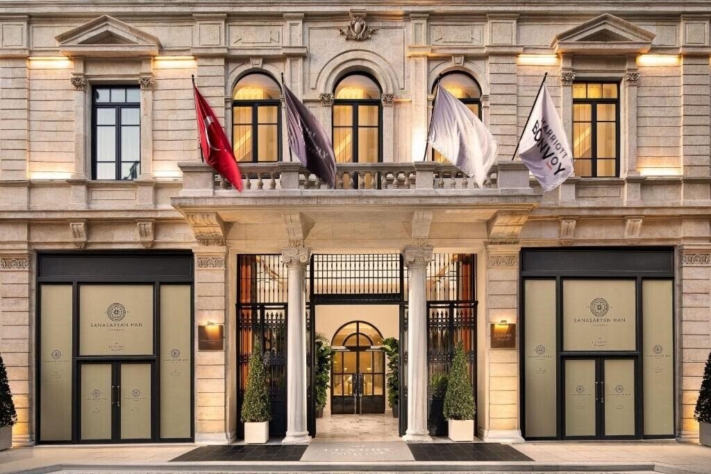 Готель Sanasaryan Han, A Luxury Collection Hotel 5*