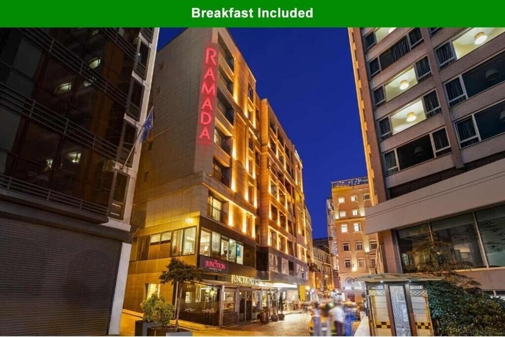 Отель Ramada by Wyndham Istanbul Pera (ex. The Peak) 5*