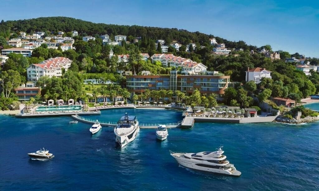 Готель Princes Palace Resort 5*