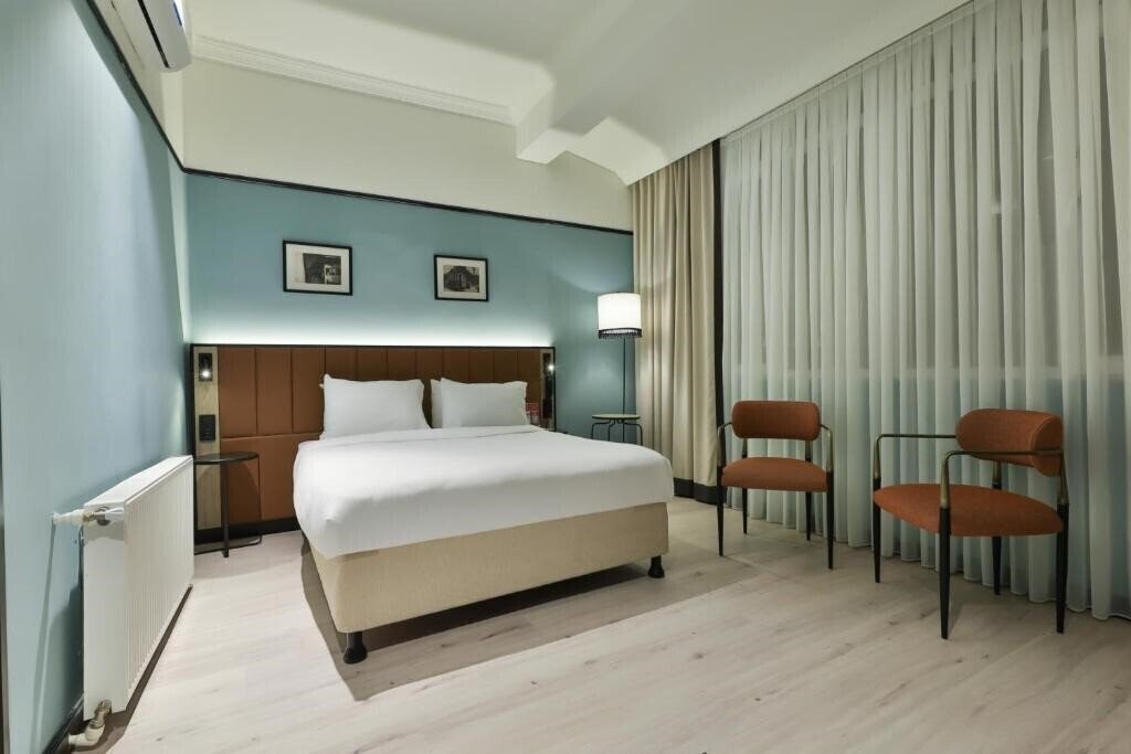 Готель EA Exclusive Hotel 4*