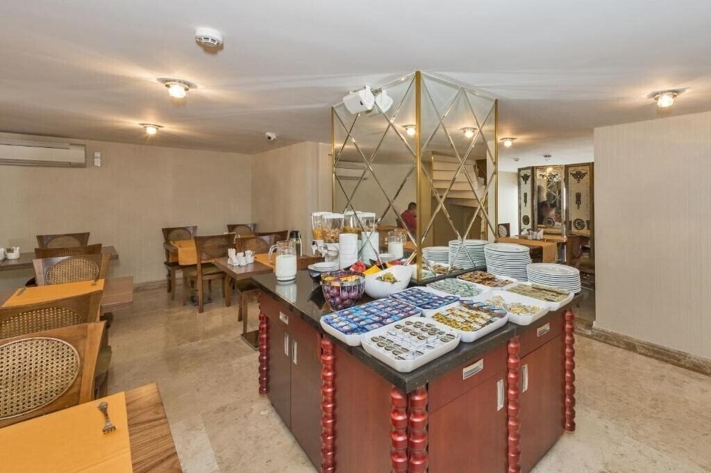 Фотографія Escardin Hotel 3*