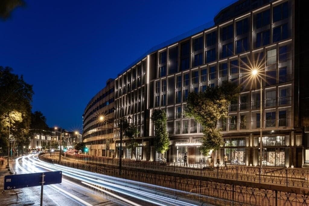 Готель The Maestro Hotel 4*