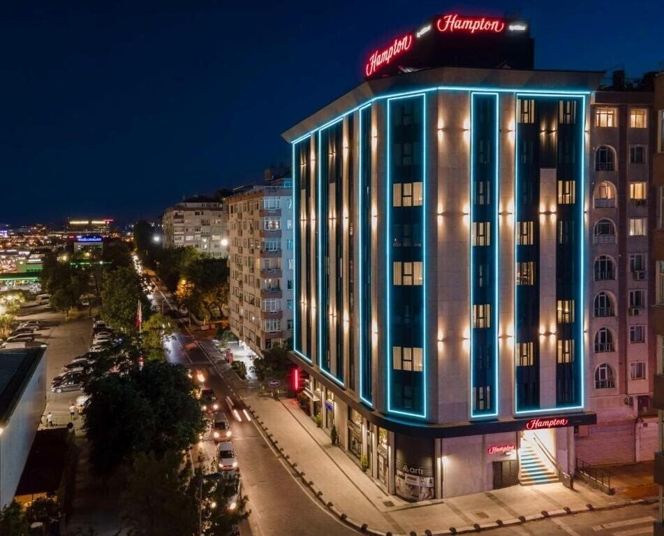 Готель Hampton By Hilton Merter 3*