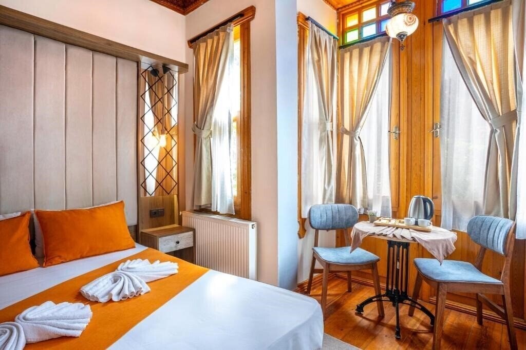 Готель Astra Boutique Hotel 5*