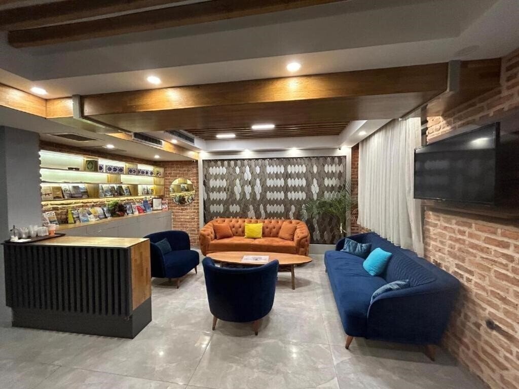 Готель Basilissis Hotel 3*