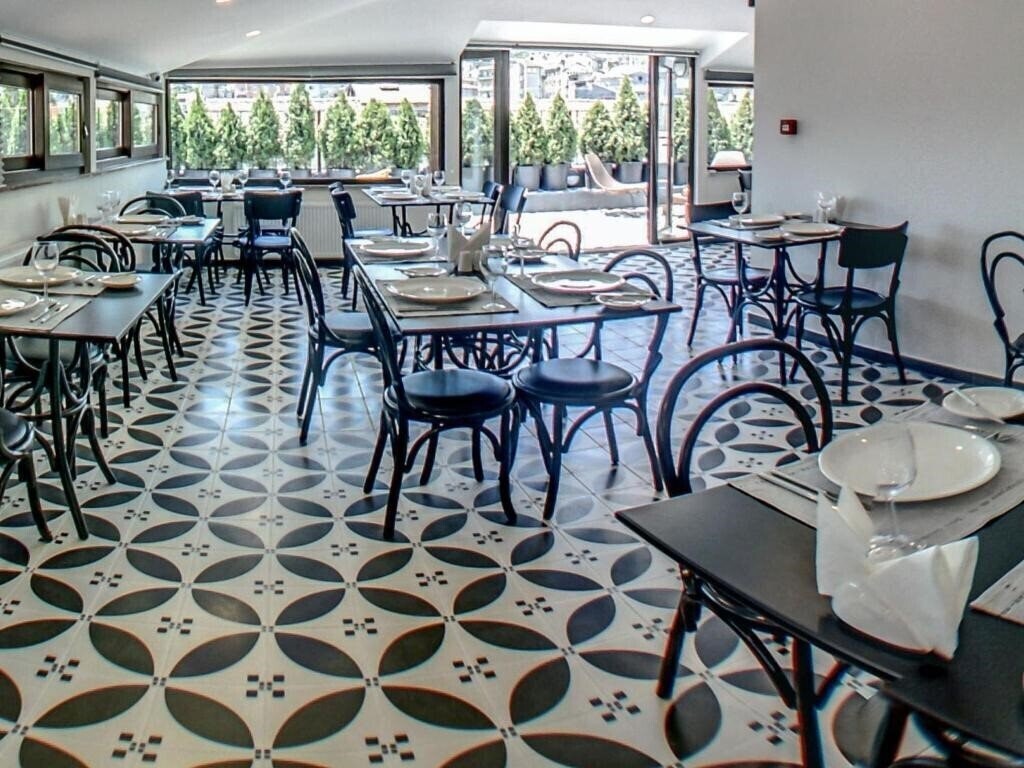 Фотография Tophane Suites 5*