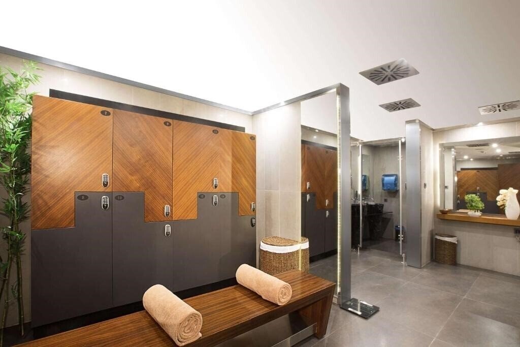 Картинка DoubleTree by Hilton Istanbul Gayrettepe (ex. DoubleTree by Hilton Istanbul Esentepe, Biz Cevahir Hotel Istanbul) 5*