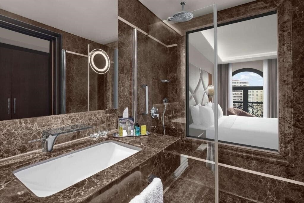 Изображение DoubleTree by Hilton Istanbul Gayrettepe (ex. DoubleTree by Hilton Istanbul Esentepe, Biz Cevahir Hotel Istanbul) 5*