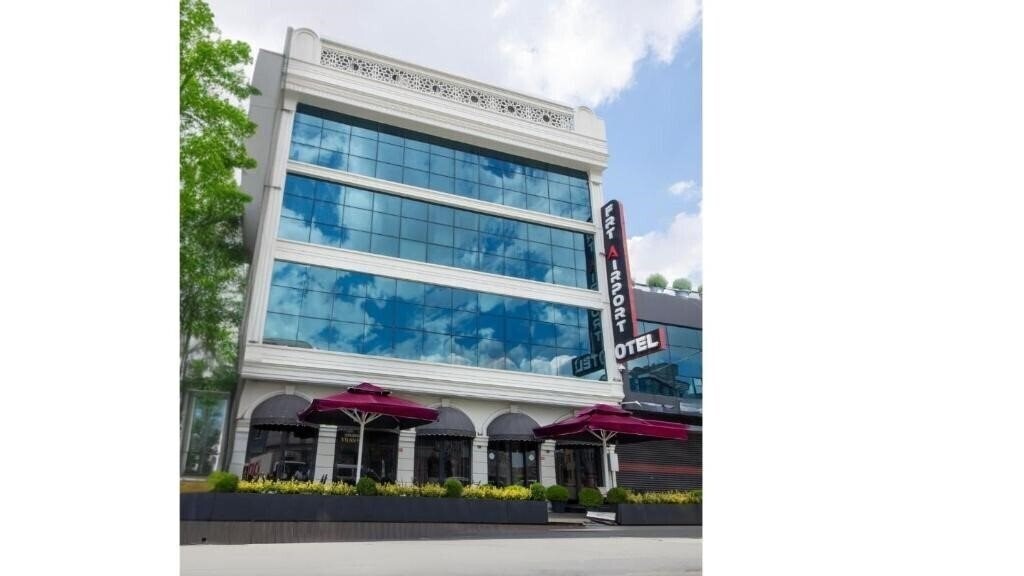 Готель Frt Airport Hotel 3*