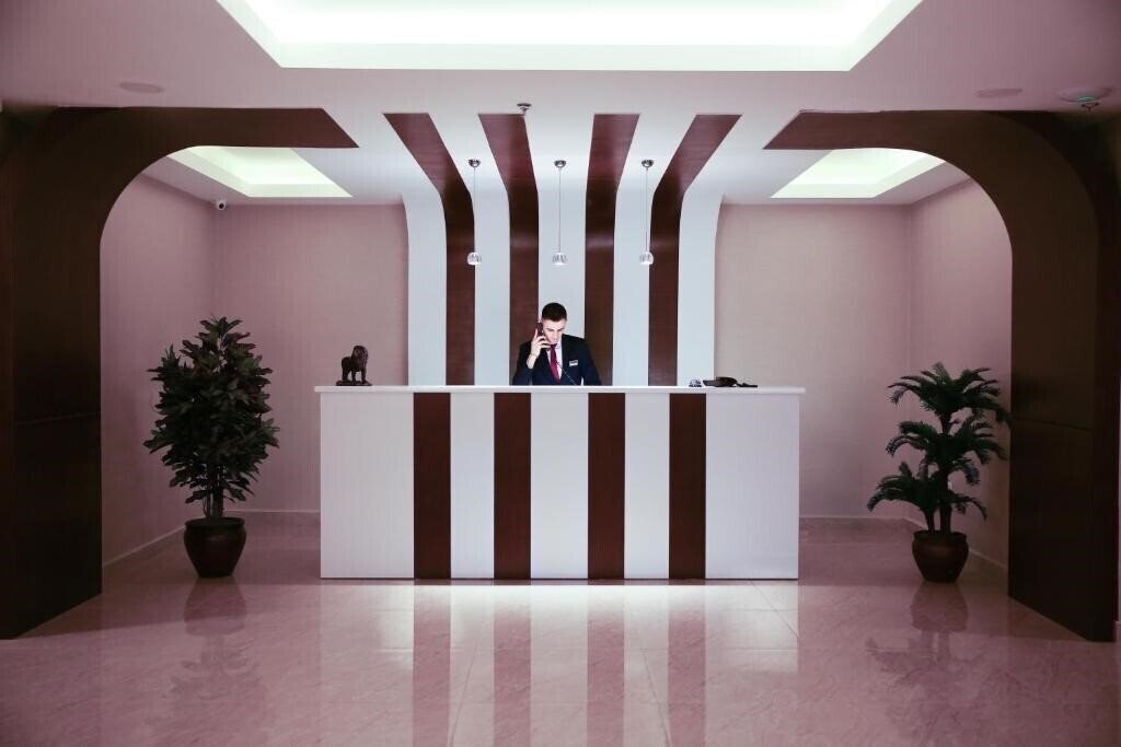 Отель Golden Lounge Hotel 3*