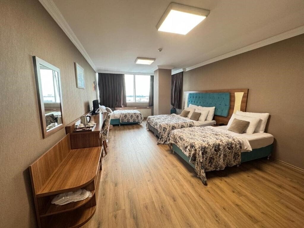Фото Golden Lounge Hotel 3*
