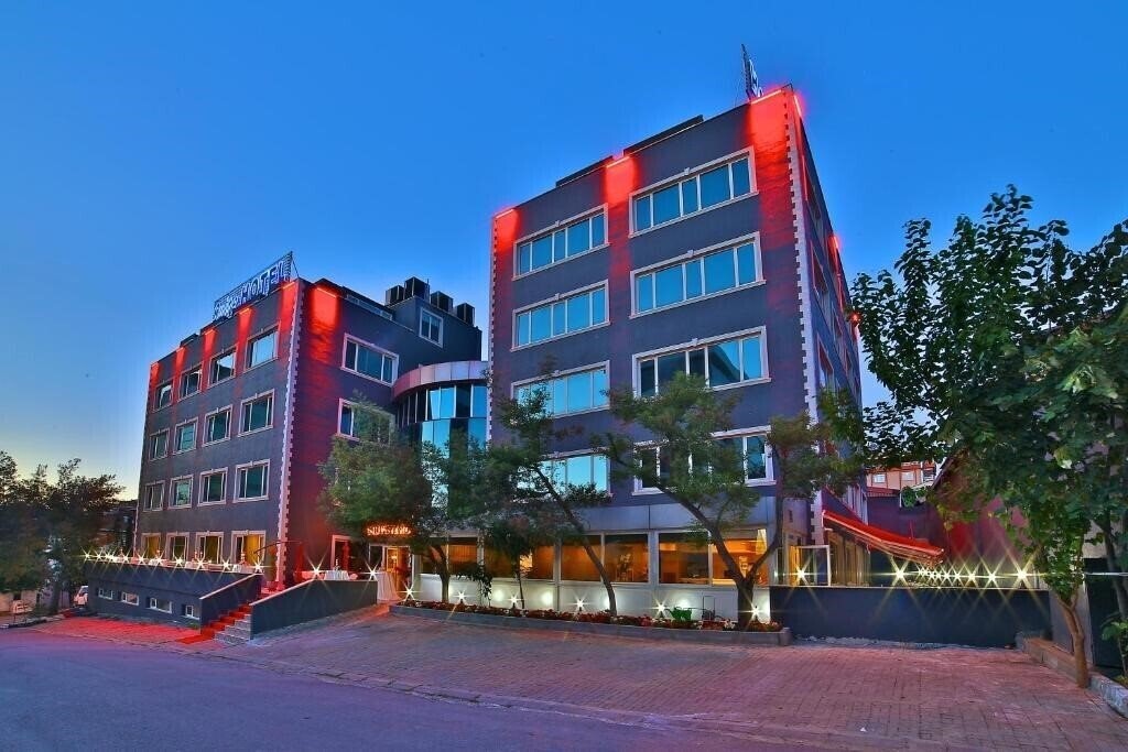 Отель The Hera Premium Hotels 4*
