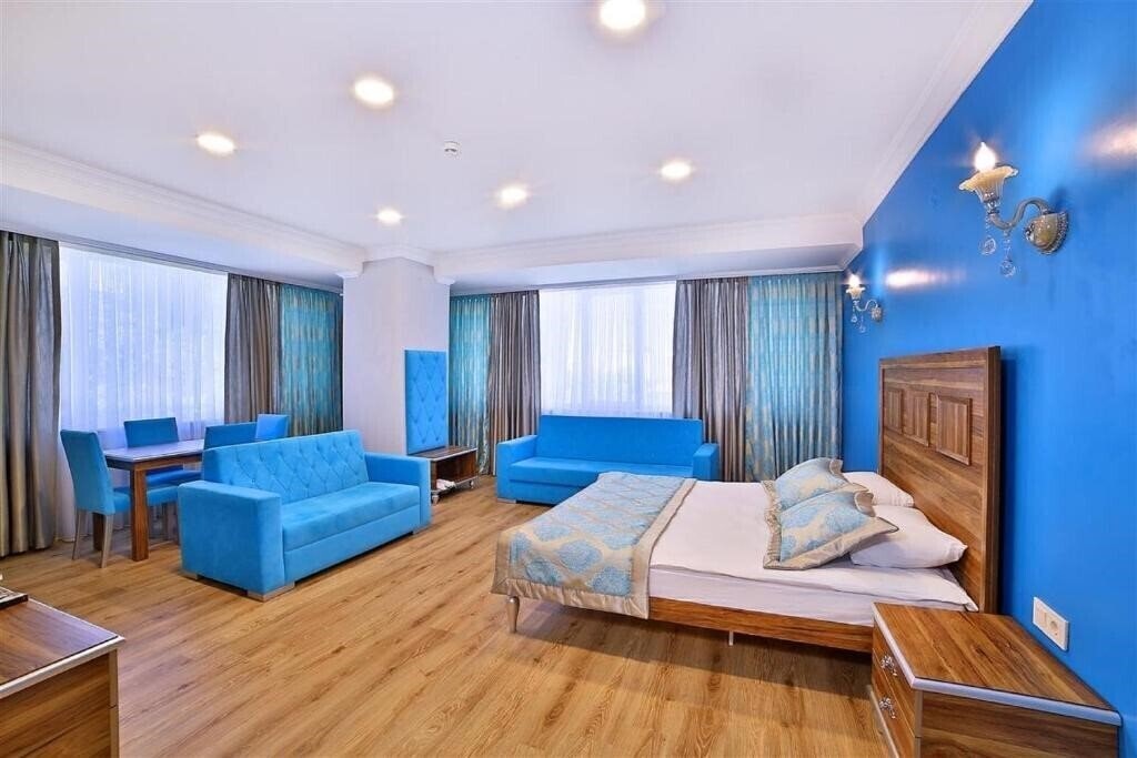 Фото The Hera Premium Hotels 4*