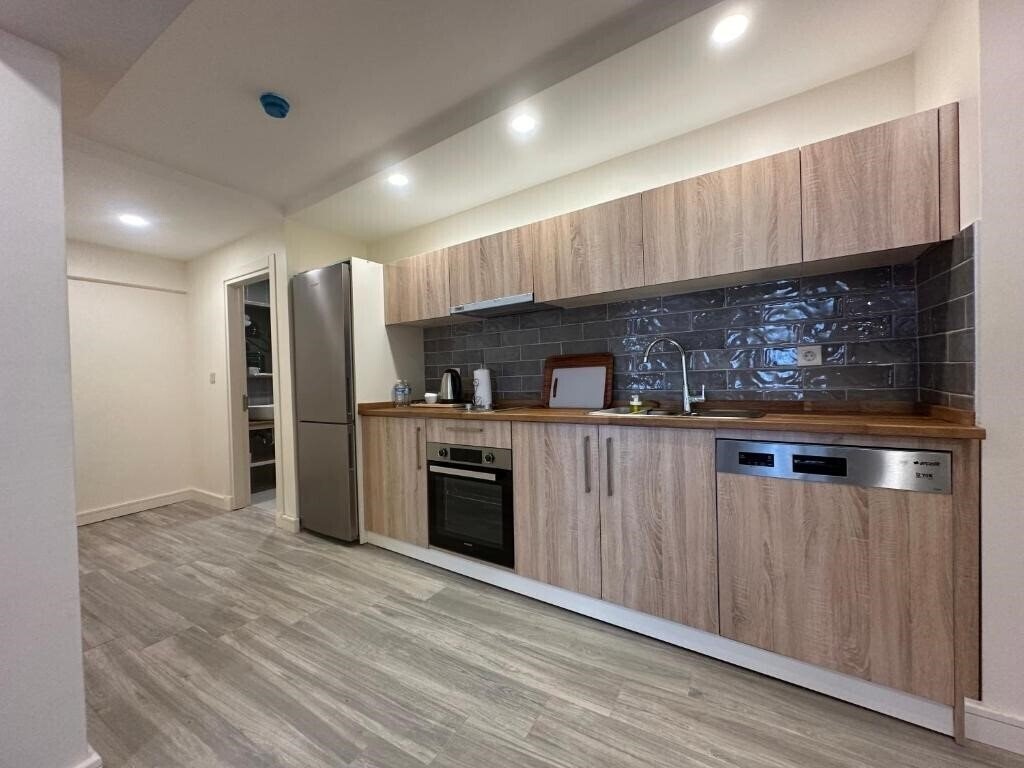 Фото Roys Hotel & Suites 4*