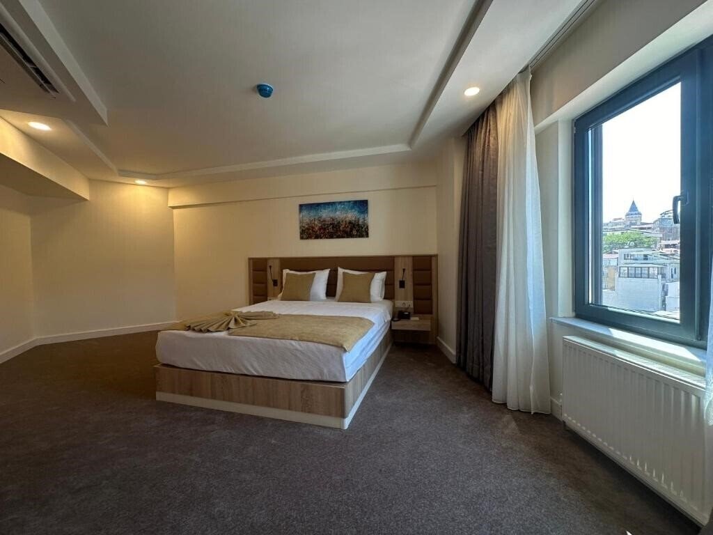 Изображение Roys Hotel & Suites 4*