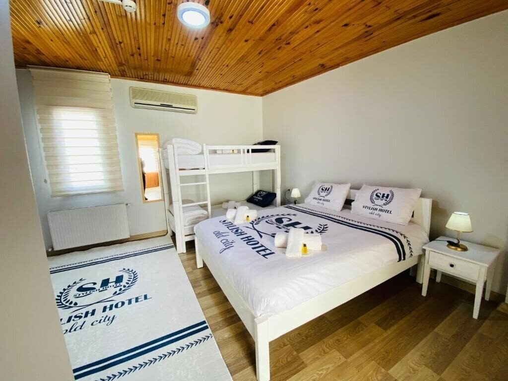 Готель Stylish Hotel Old City 5*