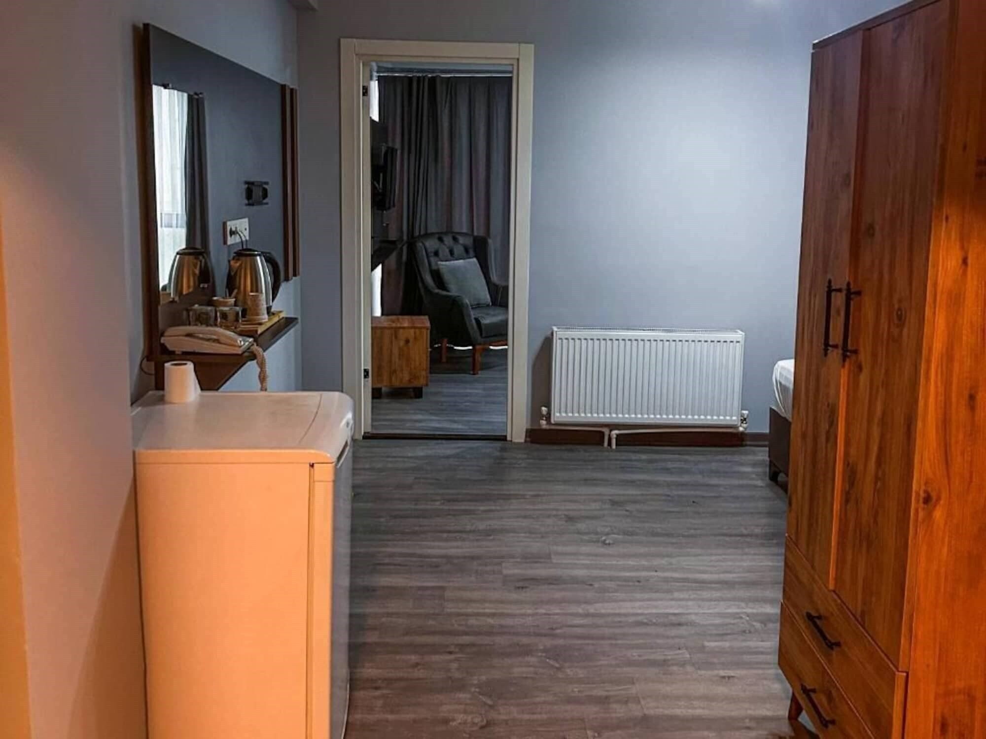 Фото Liza Suit Hotel 4*