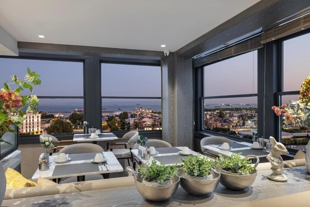 Зображення Lunet Old City Hotel 3*