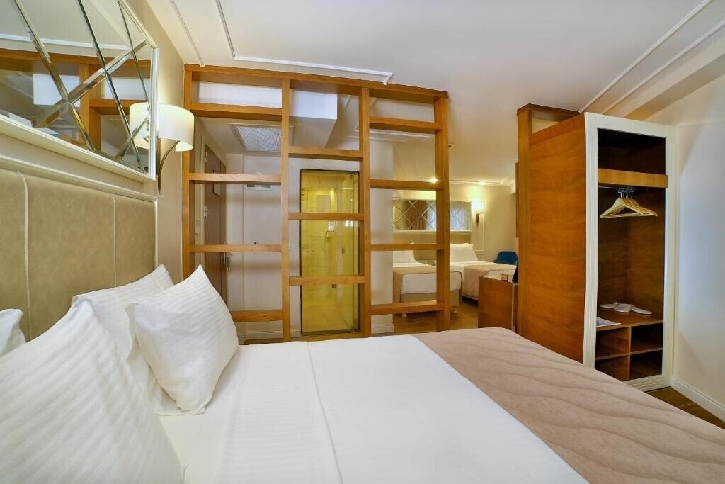 Готель Sorriso Due Hotel 4*