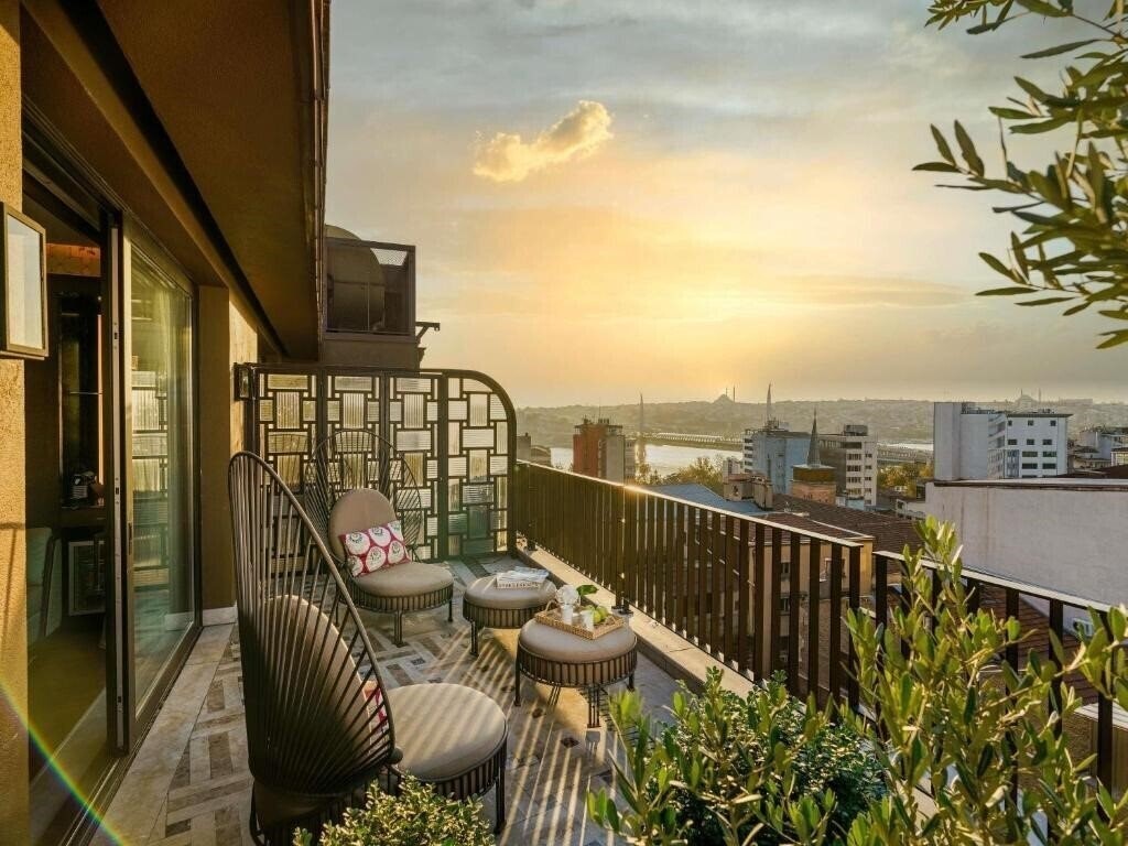 Фотографія The Galata Istanbul Hotel MGallery	 4*