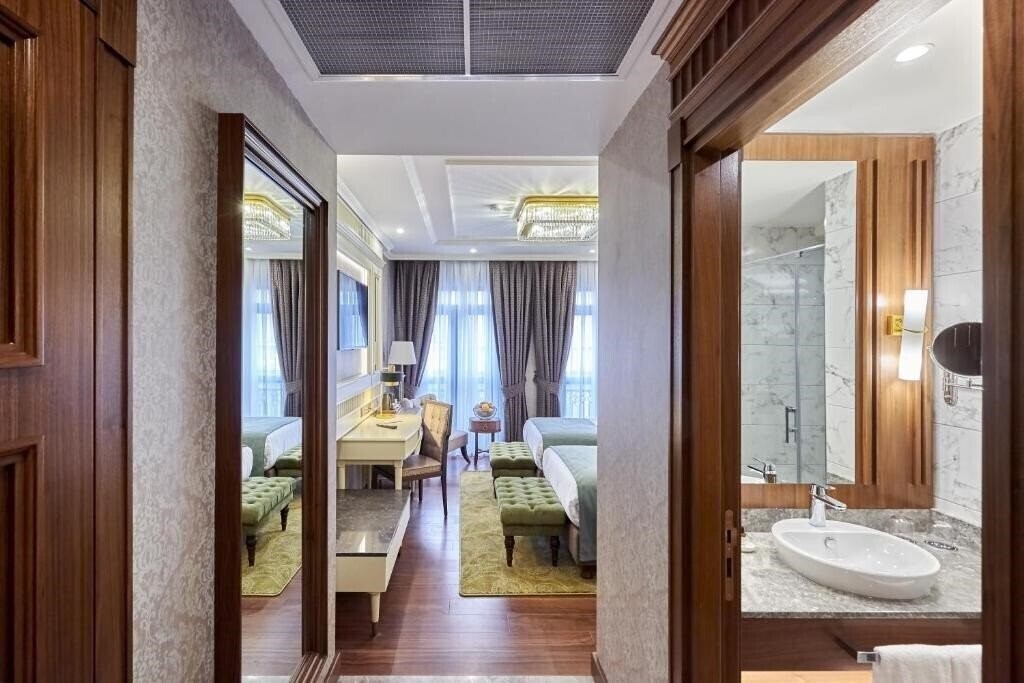 Фотографія Aspera Hotel Taksim 4*