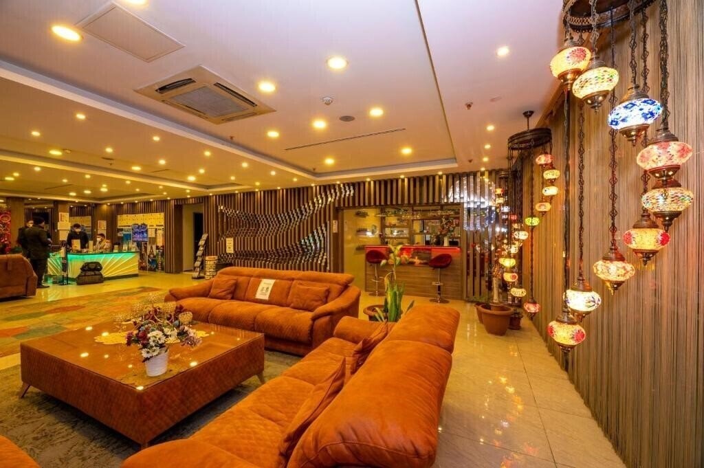 Фотографія Grand Palace Hotel Bahcelievler 3*