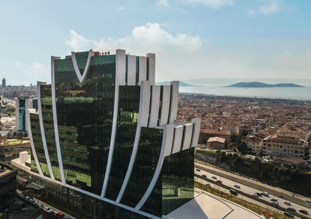 Готель Elite World Grand Istanbul Kucukyali 5*