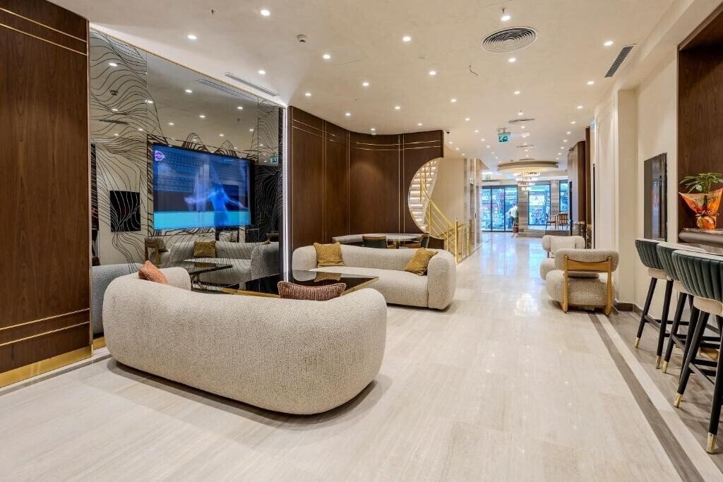 Изображение Lions Royal Hotel 4*