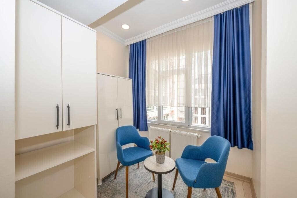 Готель Grand Istanbul Hotel 3*
