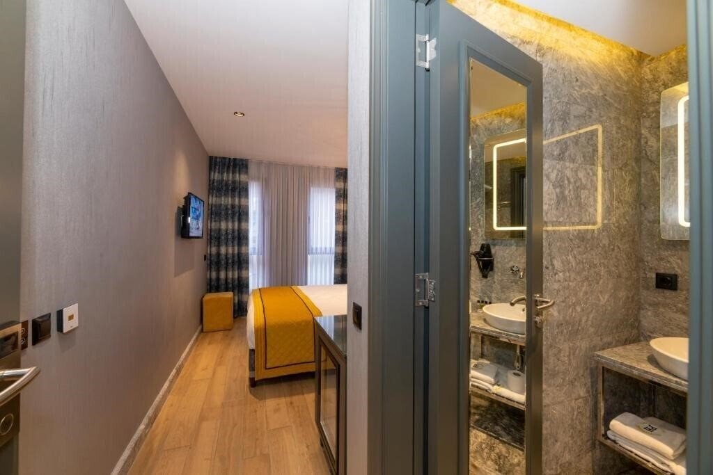 Фотографія Peri Hotel Taksim 2*