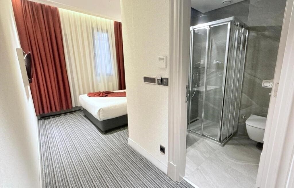 Фотография Plat Inn Hotel Taksim 3*
