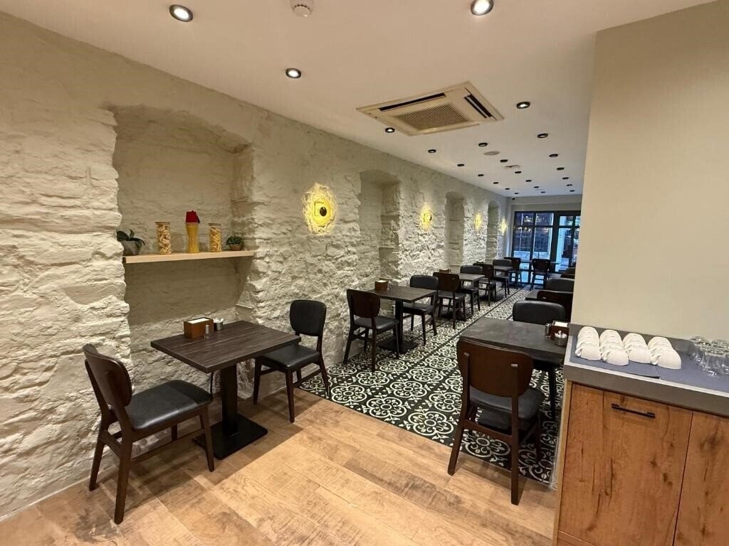 Изображение Plat Inn Hotel Taksim 3*